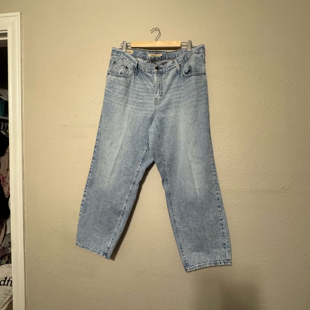 Levi’s Baggy Dad Jean